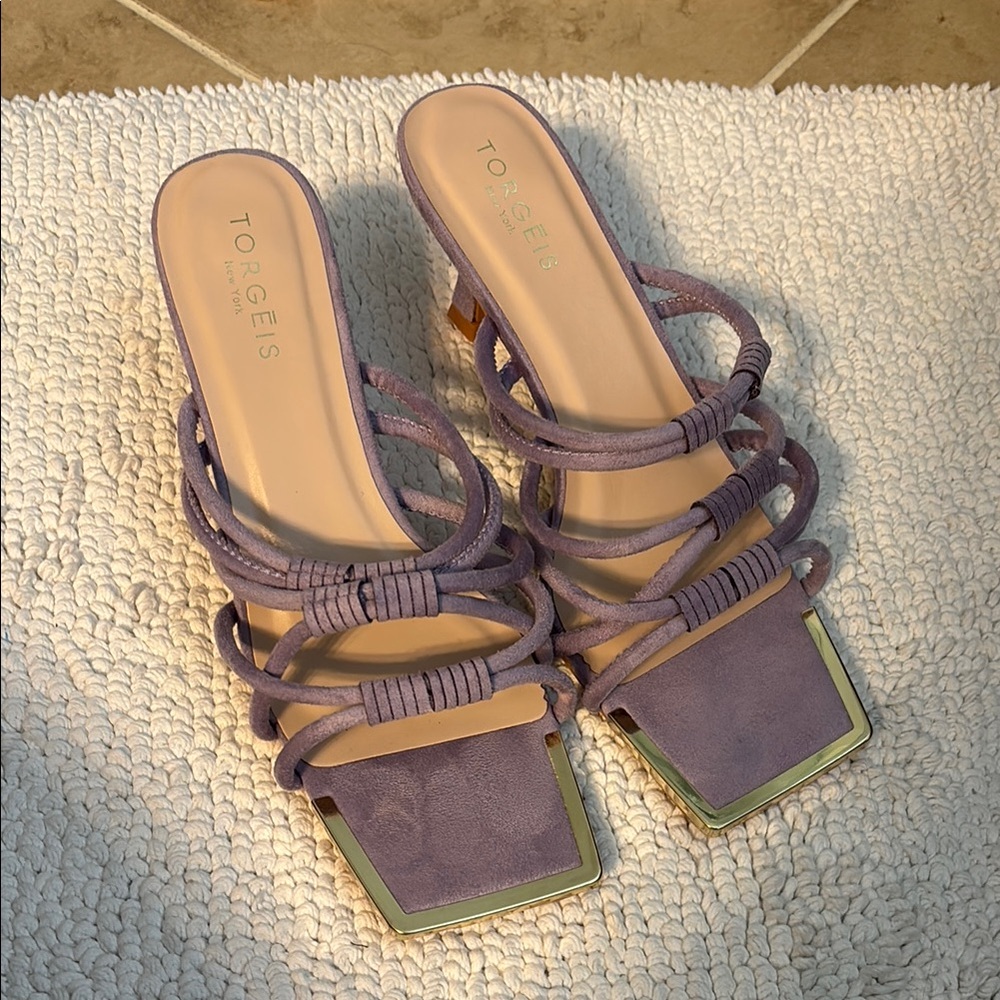 TORGEIS Purple and Gold Square toed kitten Heels